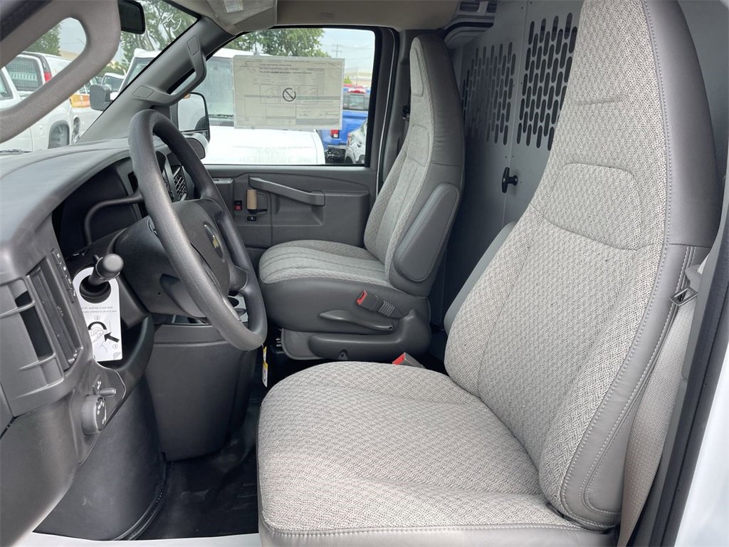 New 2025 Chevrolet Express 2500 w/ Driver Convenience Package image 7