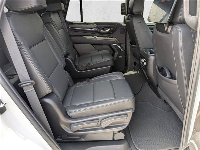 Used 2024 GMC Yukon Denali w/ Advanced Technology Package AWD/4WD image 18
