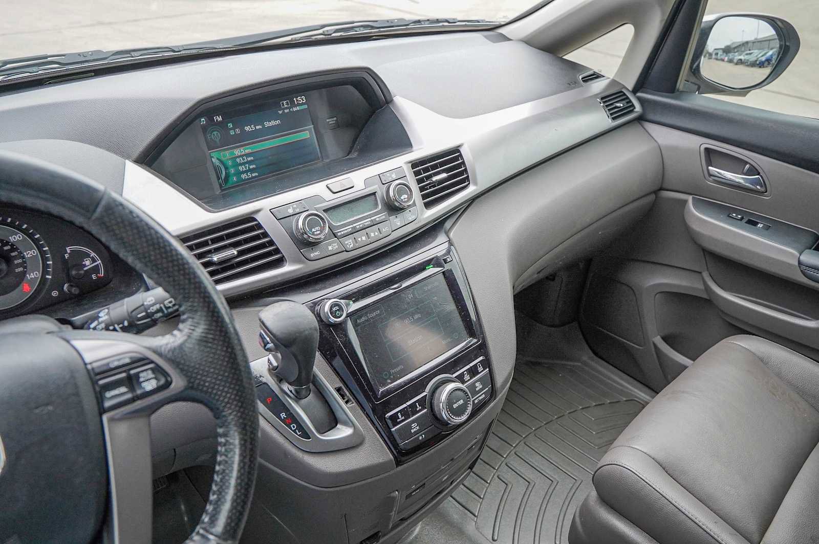 Used 2015 Honda Odyssey EX-L image 17