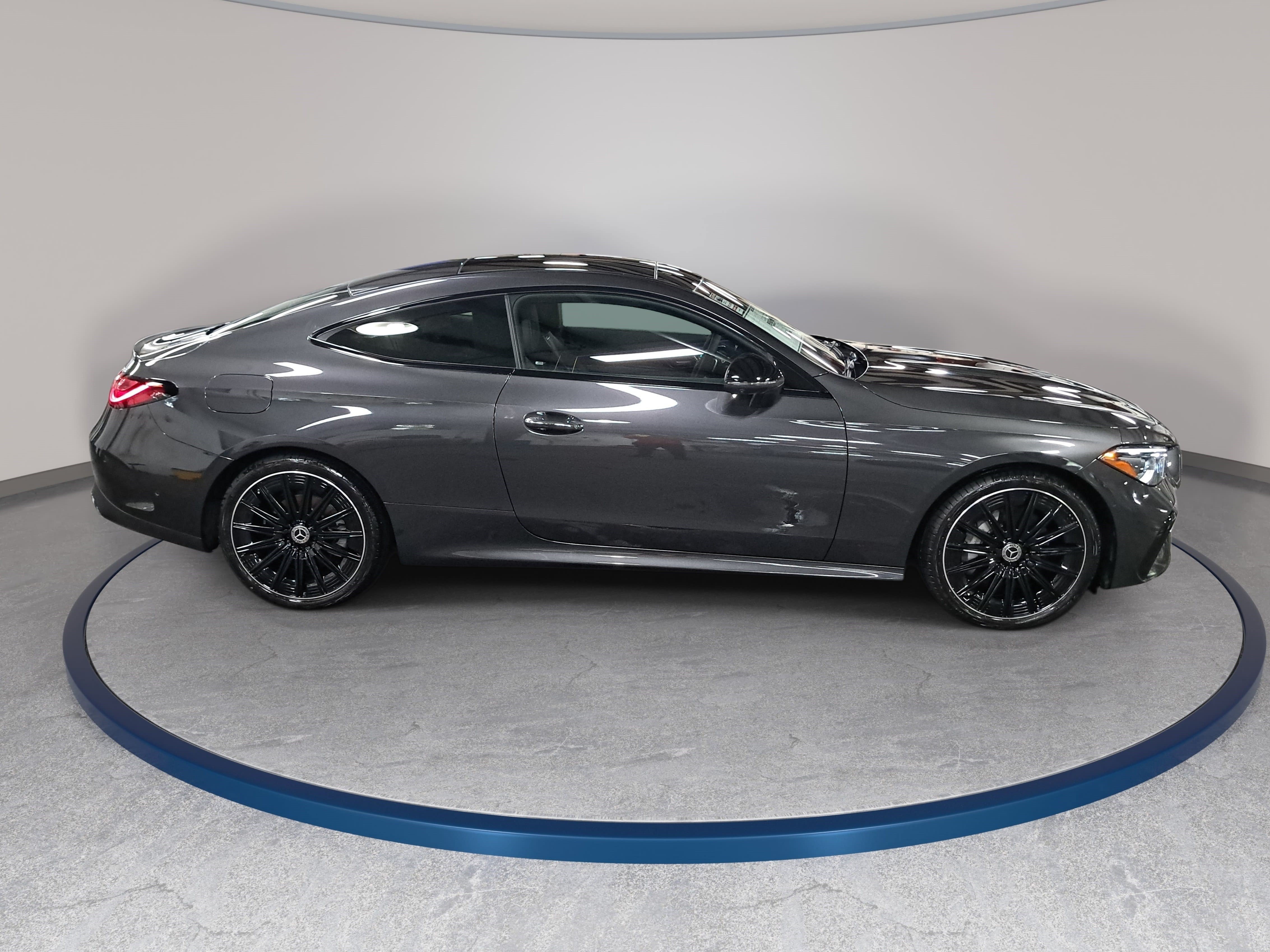 New 2026 Mercedes-Benz CLE 300 4MATIC Coupe image 4