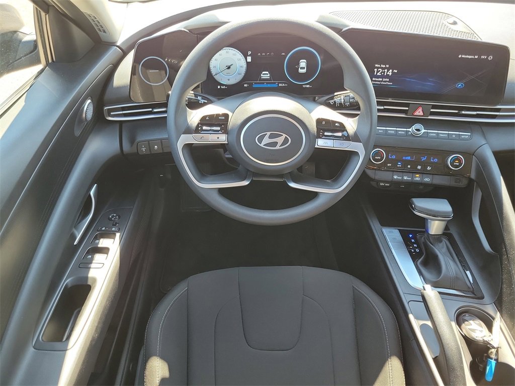 Used 2024 Hyundai Elantra SEL image 10