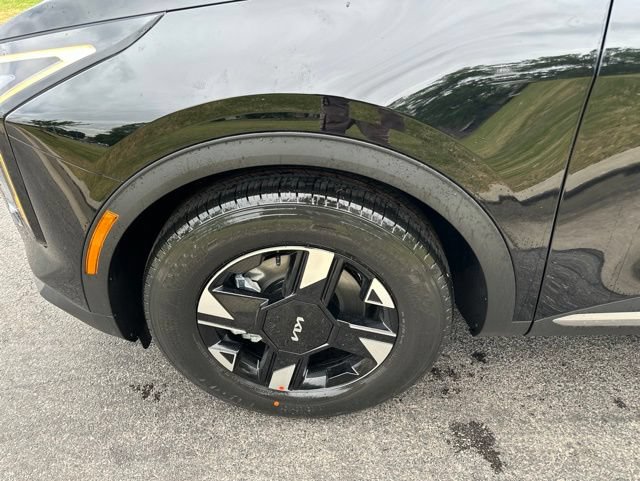 New 2026 Kia Sportage LX FWD image 3