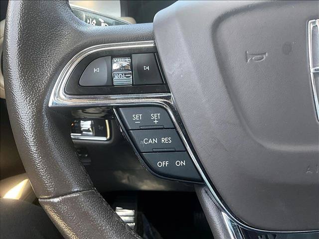 Used 2023 Lincoln Nautilus FWD image 20