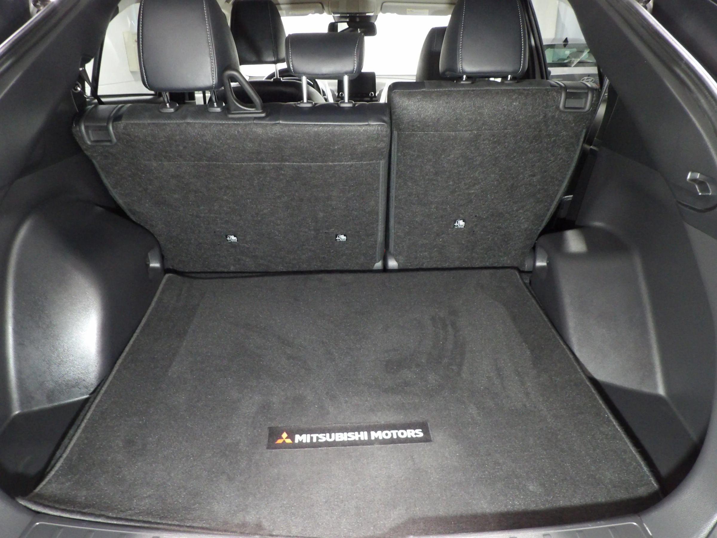 Used 2025 Mitsubishi Eclipse Cross SE AWD/4WD image 9