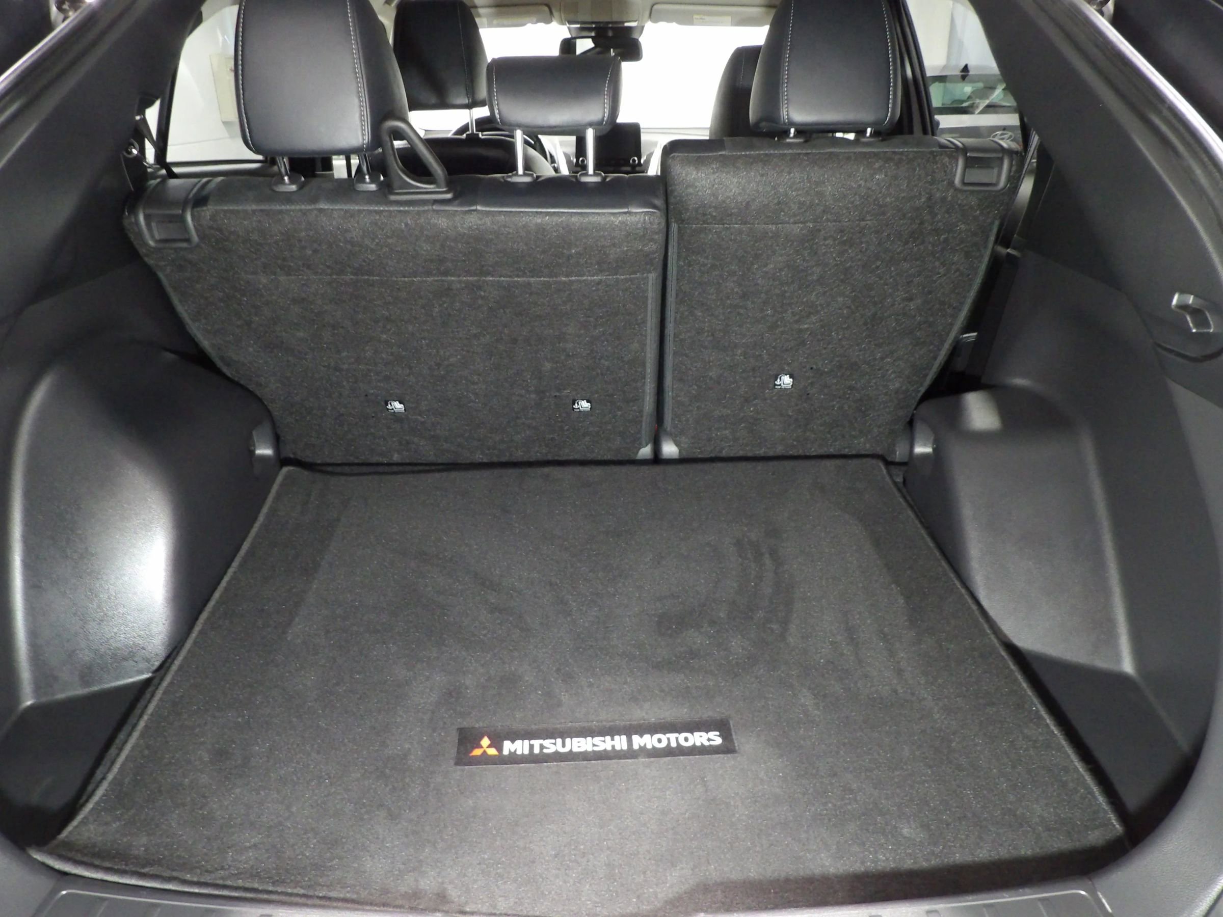 Used 2025 Mitsubishi Eclipse Cross SE AWD/4WD image 9