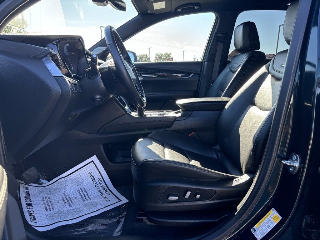 Used 2024 Cadillac XT6 Premium Luxury image 23