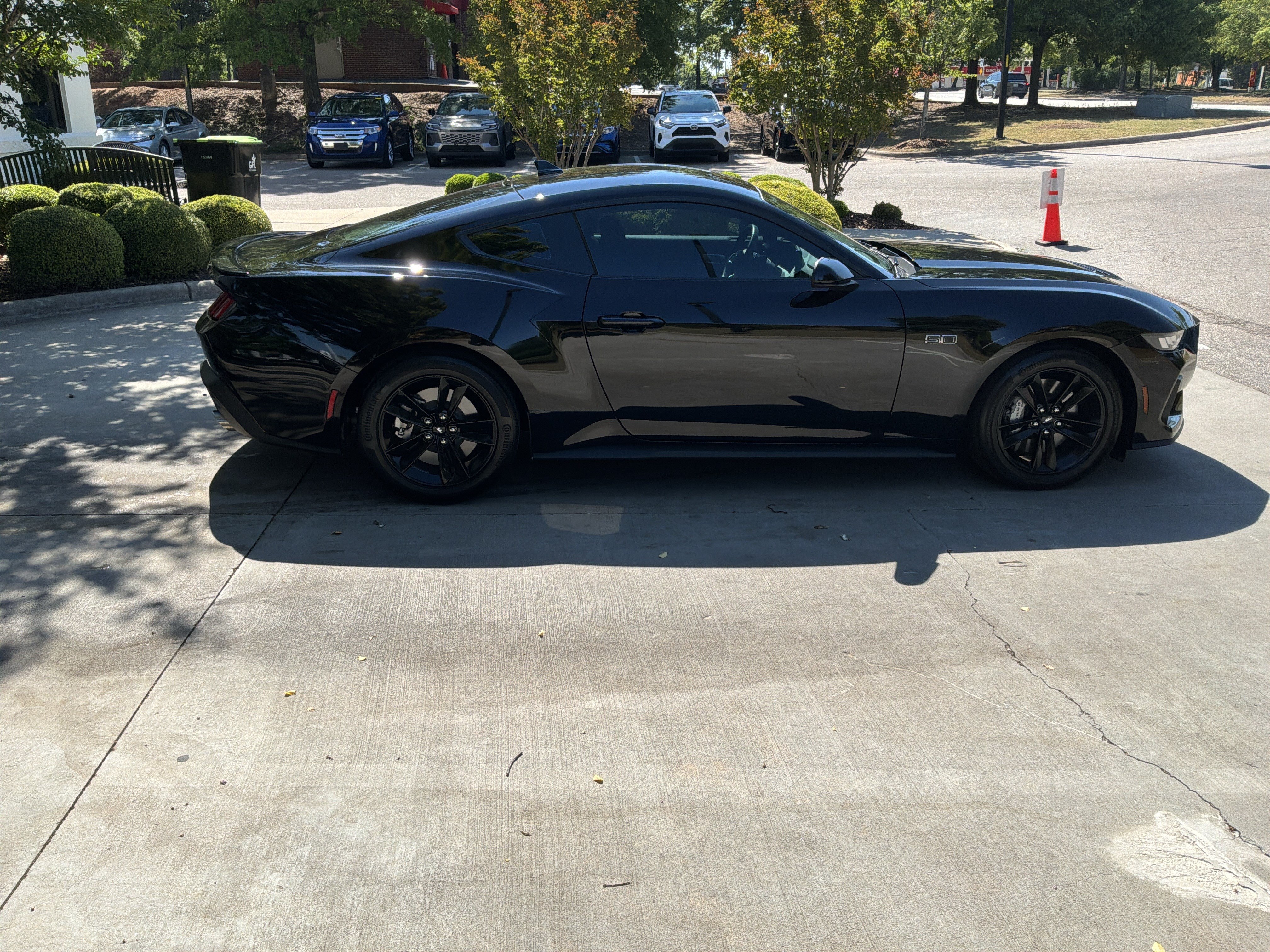 Used 2025 Ford Mustang GT RWD image 11