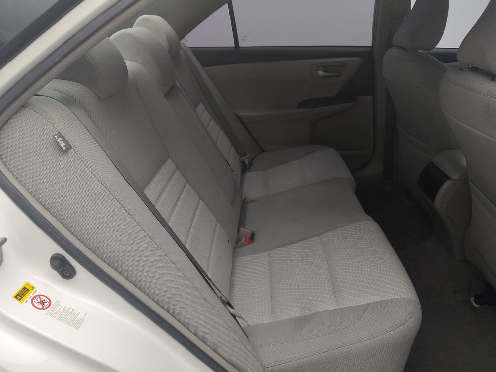 Used 2016 Toyota Camry LE FWD image 19