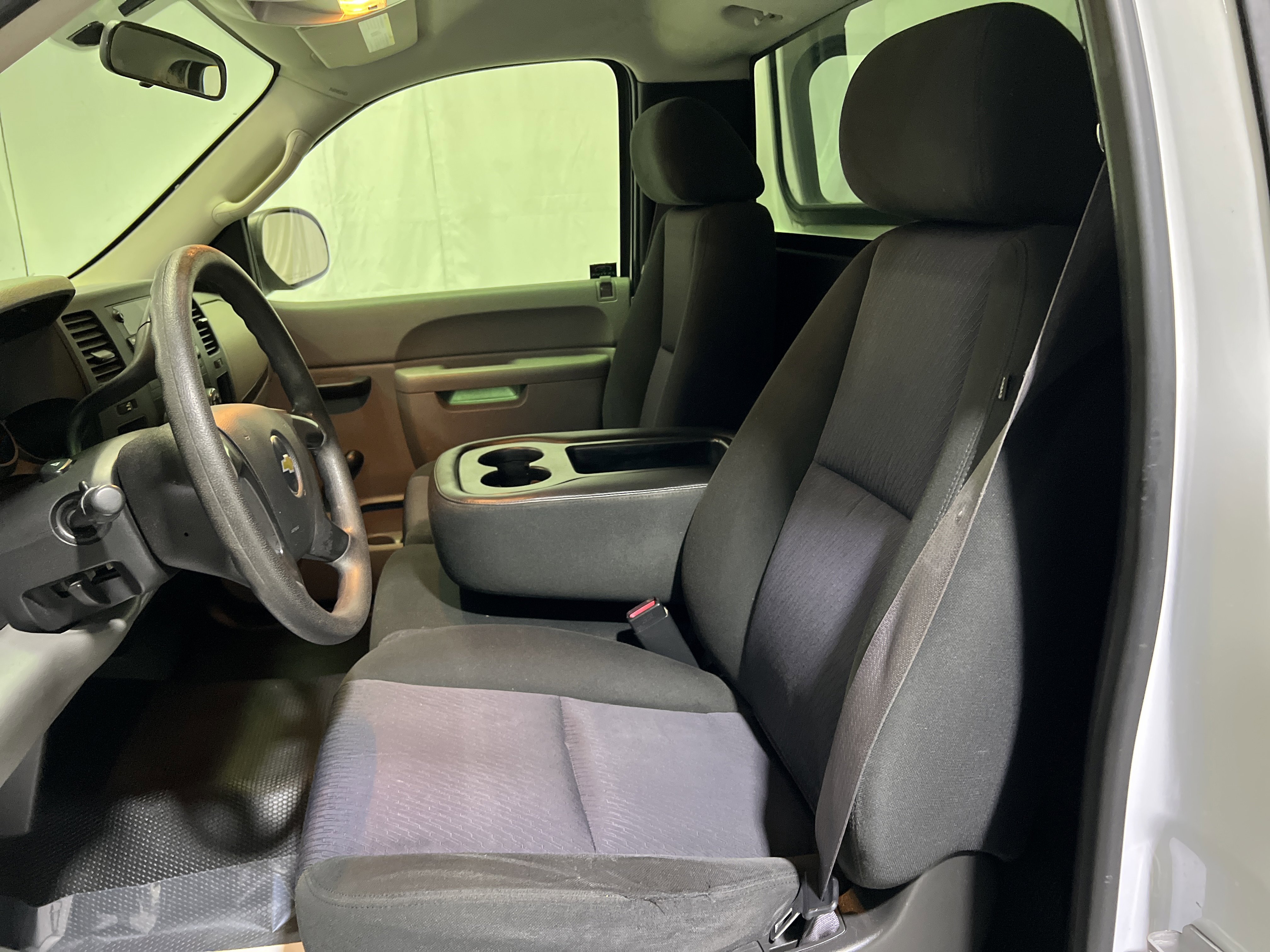 Used 2011 Chevrolet Silverado 1500 W/T image 16