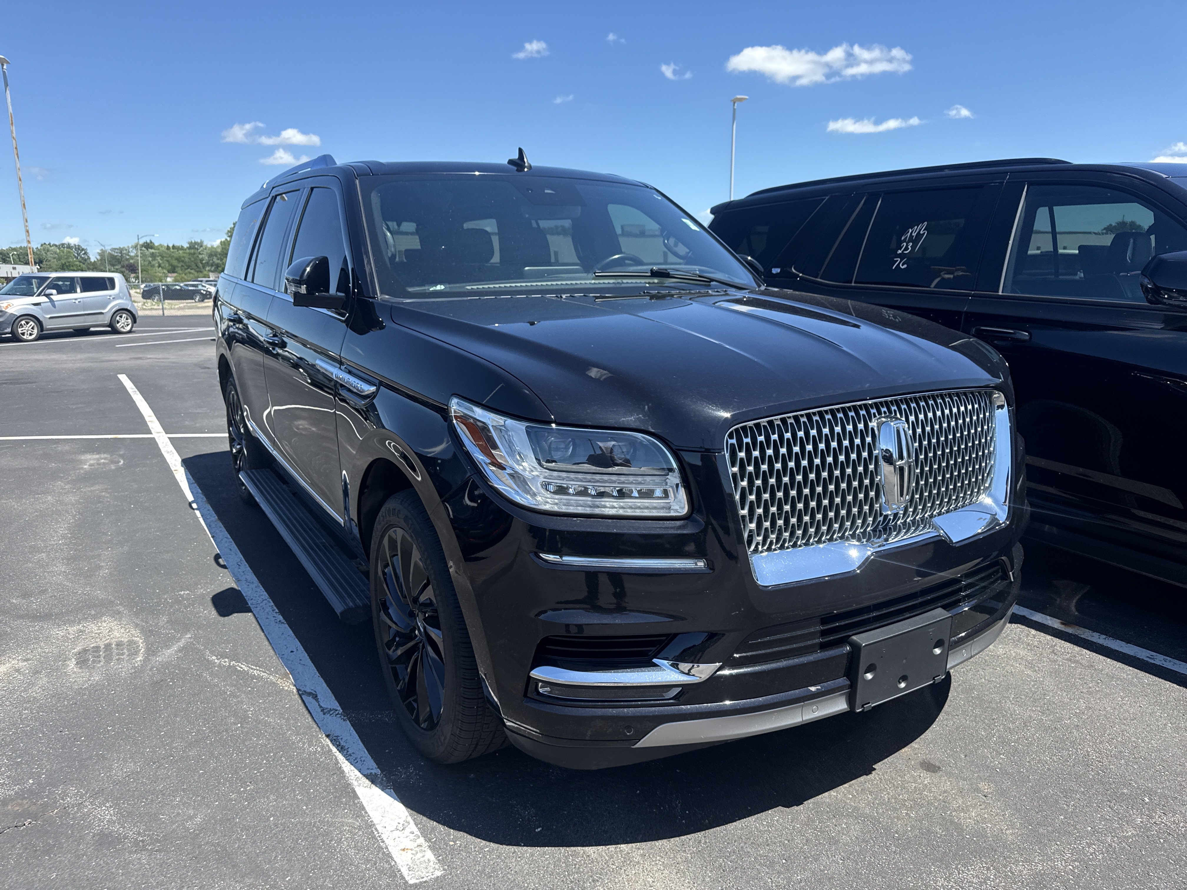 Used 2021 Lincoln Navigator Reserve AWD/4WD image 5