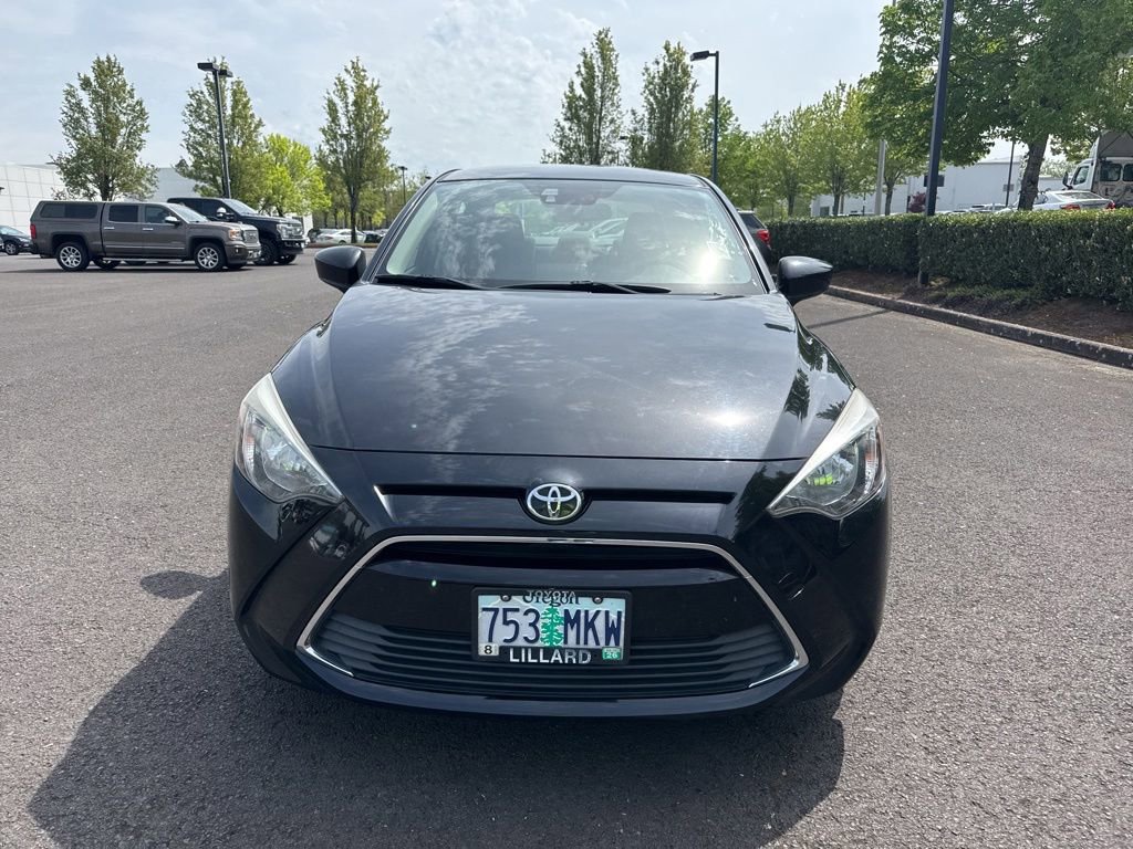 Used 2017 Toyota Yaris iA FWD image 2
