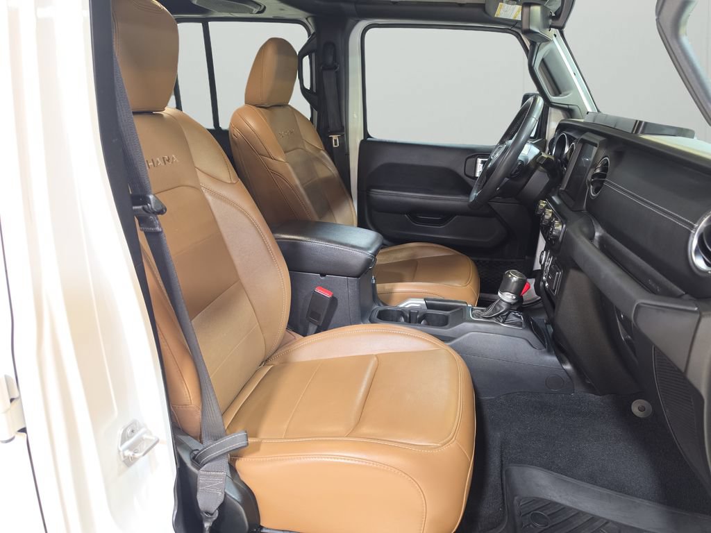Used 2023 Jeep Wrangler Unlimited Sahara AWD/4WD image 16
