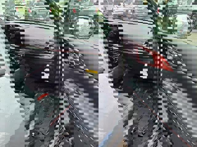 New 2026 Chevrolet Traverse RS image 25