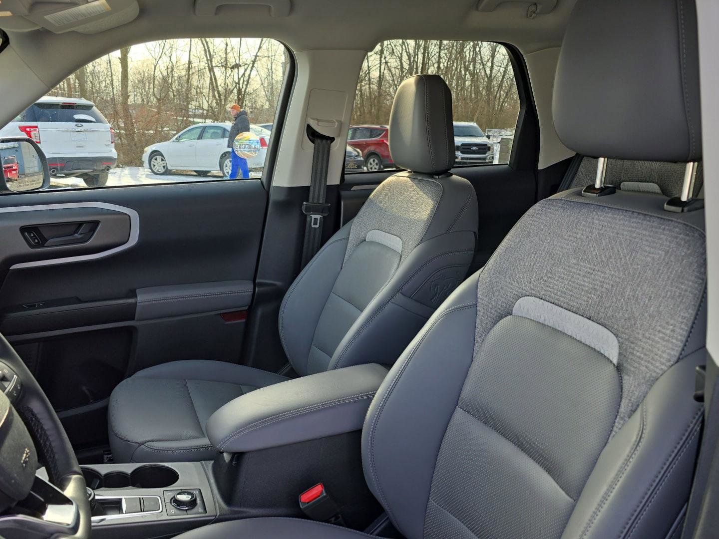 Used 2025 Ford Bronco Sport Badlands image 13