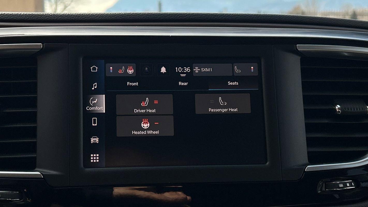 Used 2023 Chrysler Voyager LX image 37