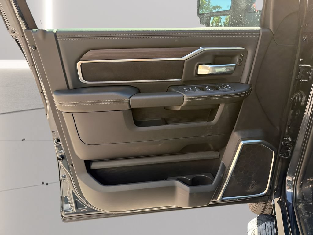 New 2026 RAM 2500 Laramie w/ Night Edition AWD/4WD image 19