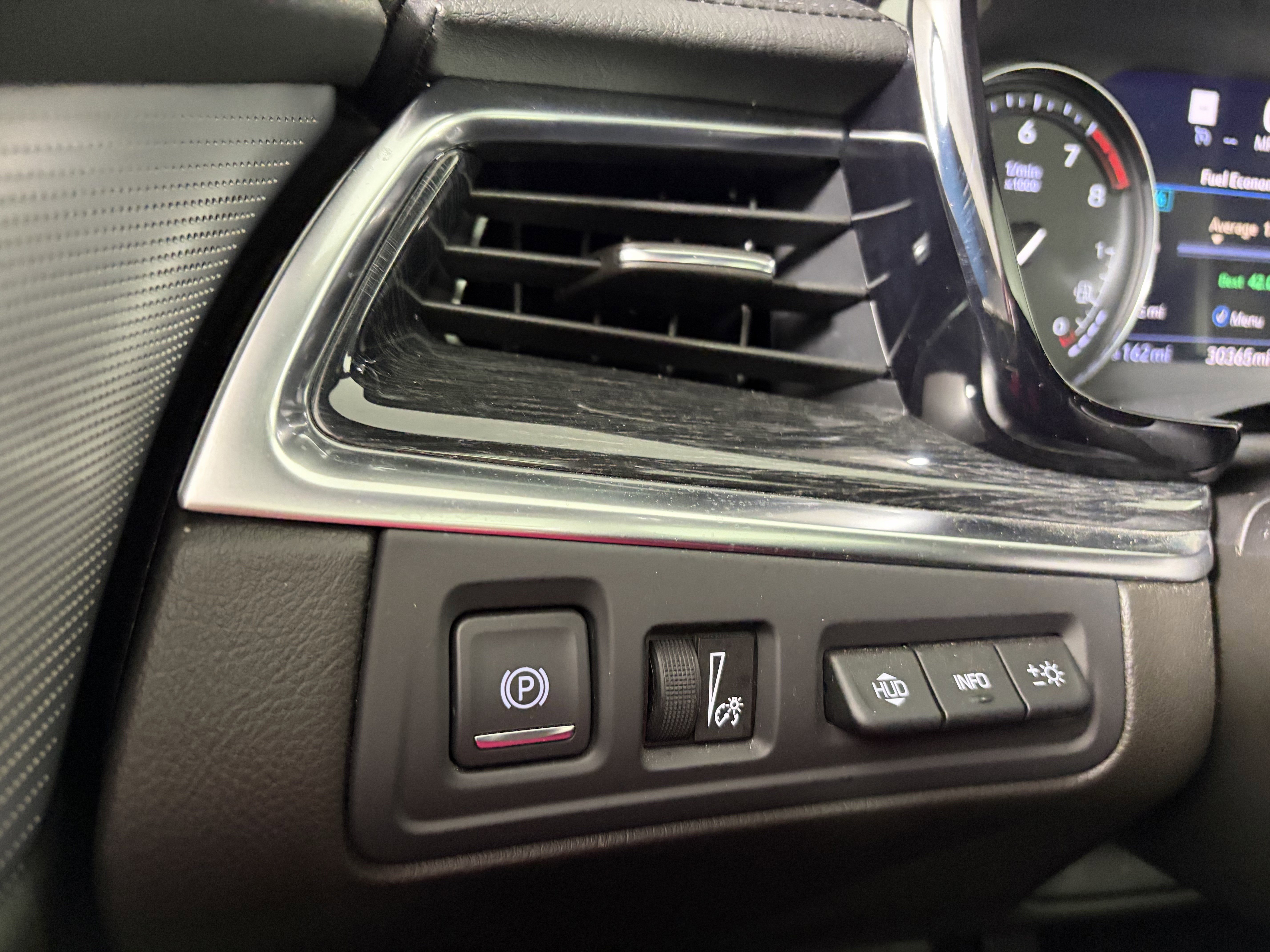 Certified 2023 Cadillac XT5 Premium Luxury w/ Technology Package image 33