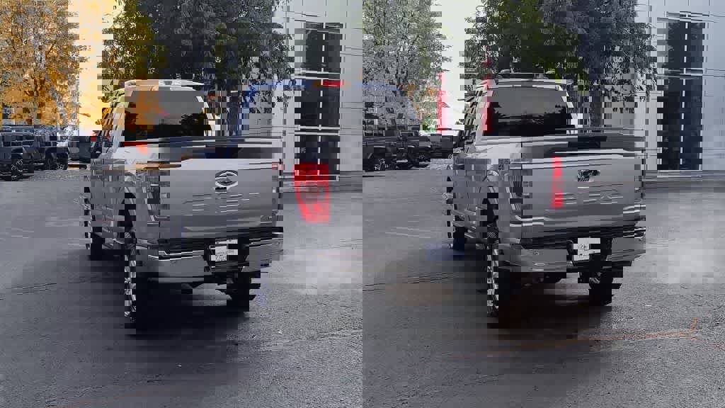 Used 2023 Ford F150 XLT w/ Trailer Tow Package image 7