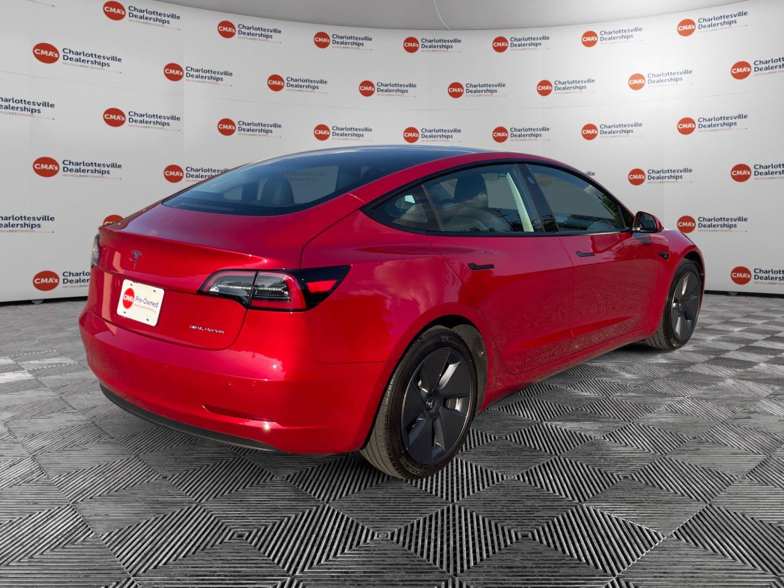 Used 2022 Tesla Model 3 Long Range AWD/4WD image 5