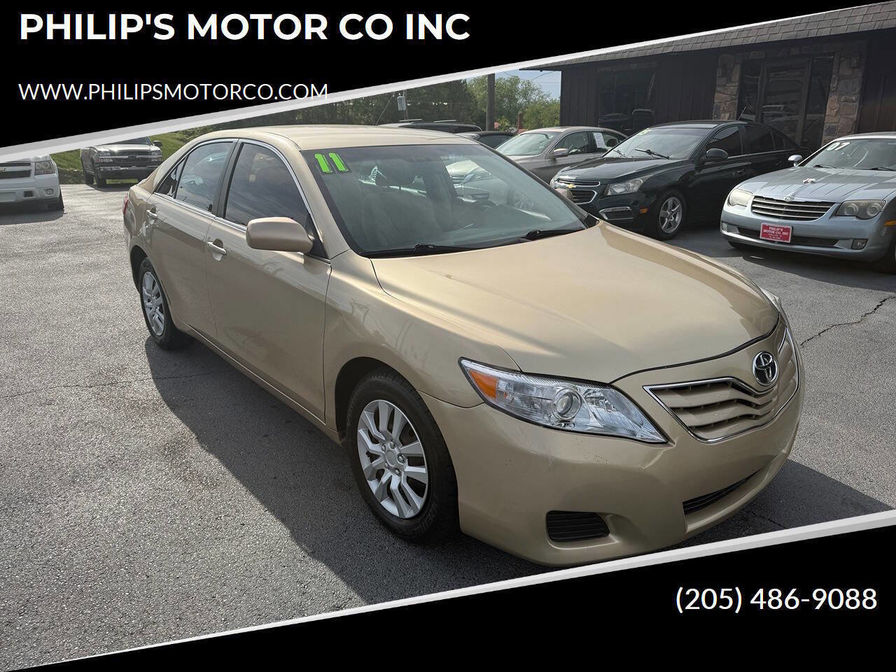Used 2011 Toyota Camry LE w/ LE Extra-Value Pkg FWD image 1