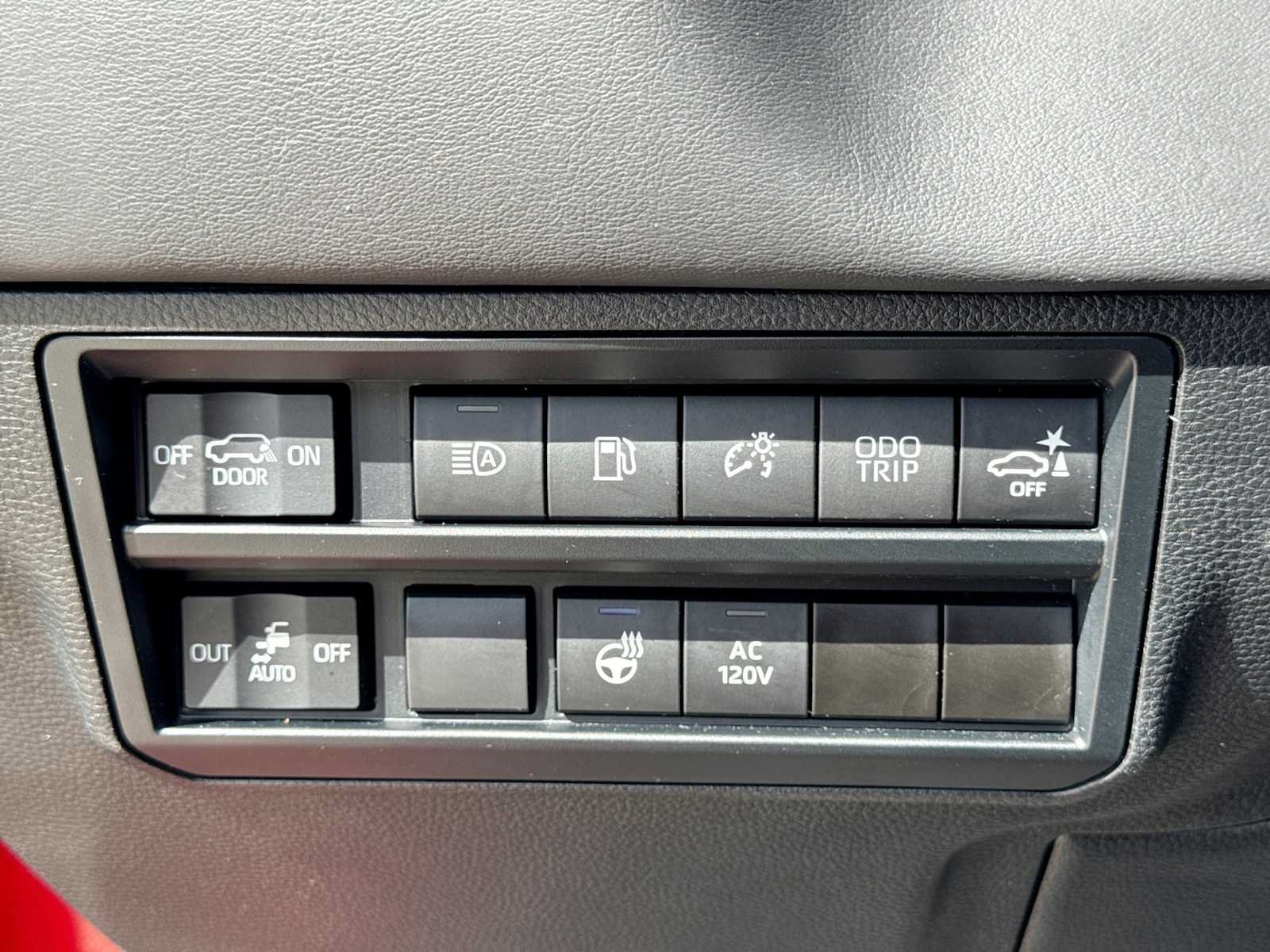 Used 2023 Toyota Sequoia Platinum AWD/4WD image 41