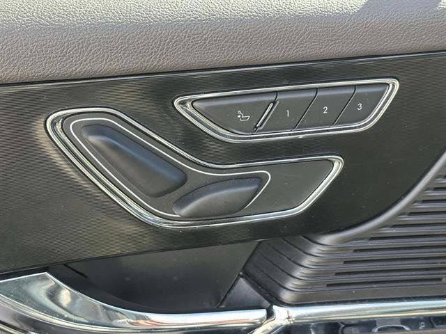Used 2022 Lincoln Corsair AWD w/ Premium Package image 15