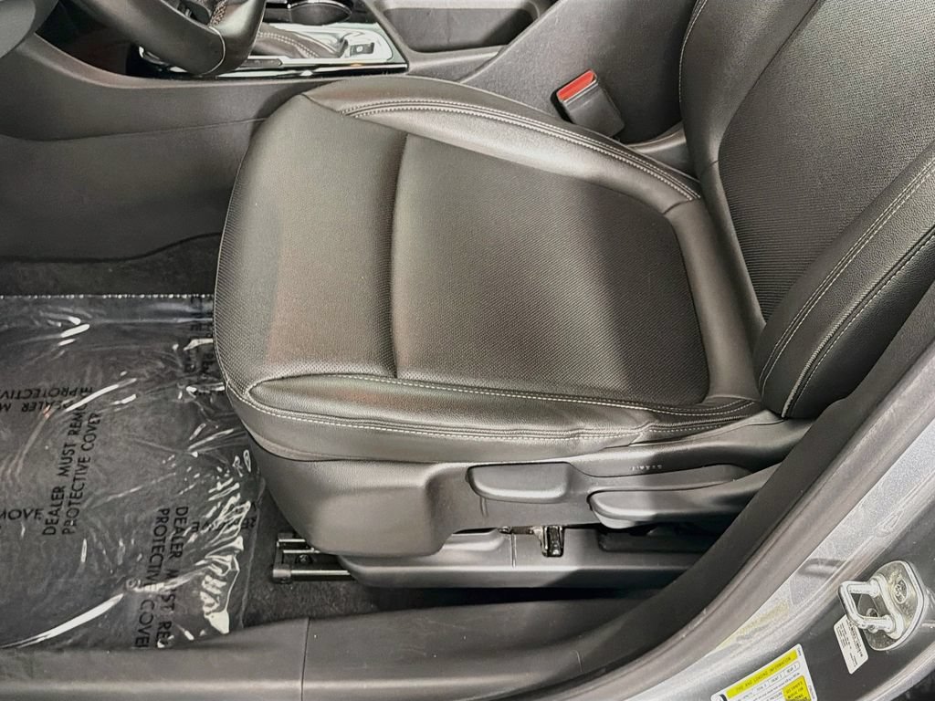 Used 2024 Buick Encore GX Sport Touring FWD image 18