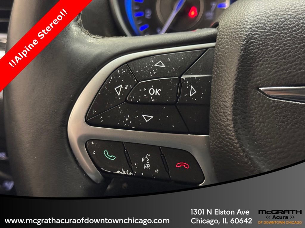 Used 2015 Chrysler 300 C image 21