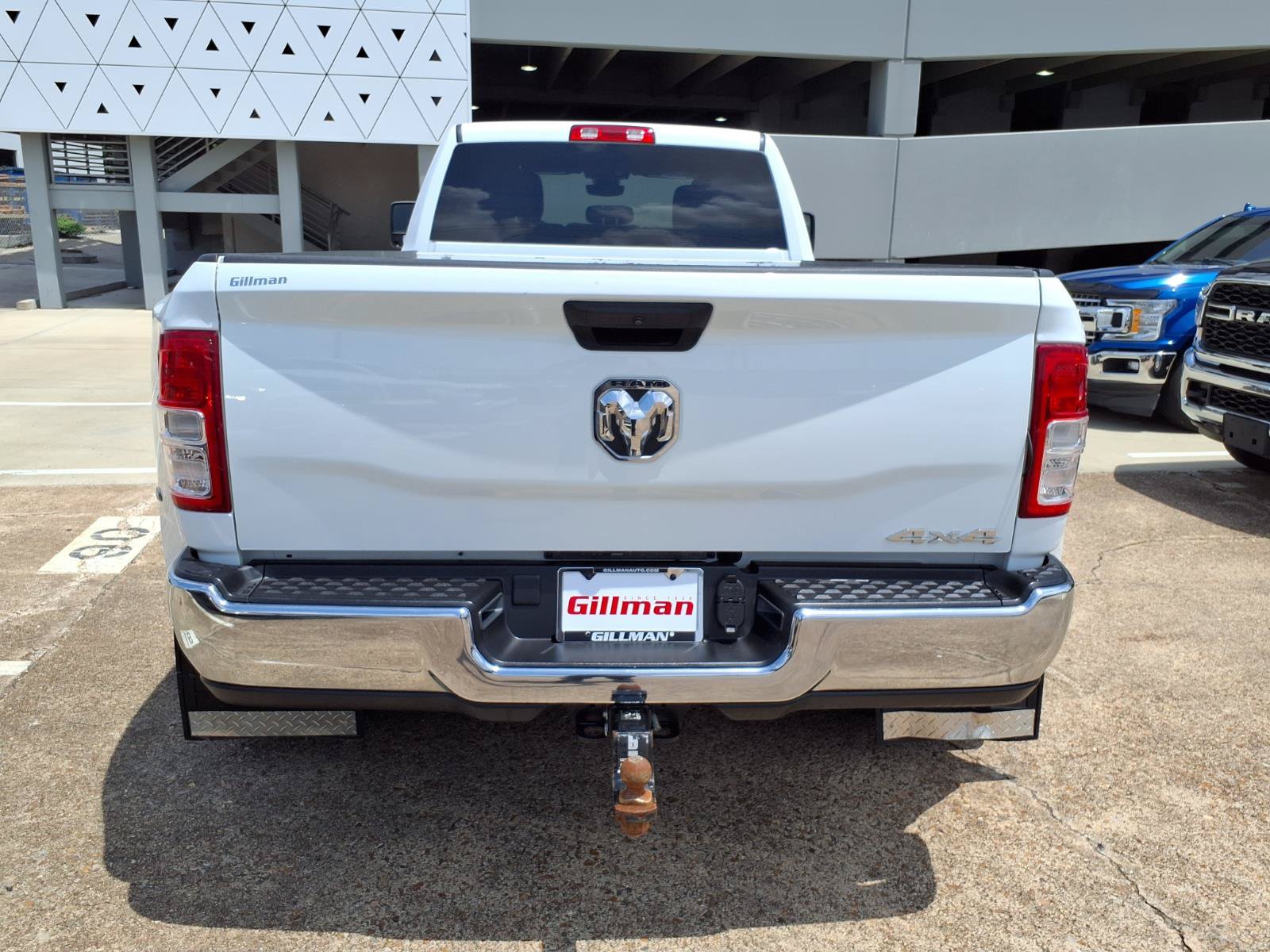Used 2024 RAM 3500 Big Horn AWD/4WD image 27