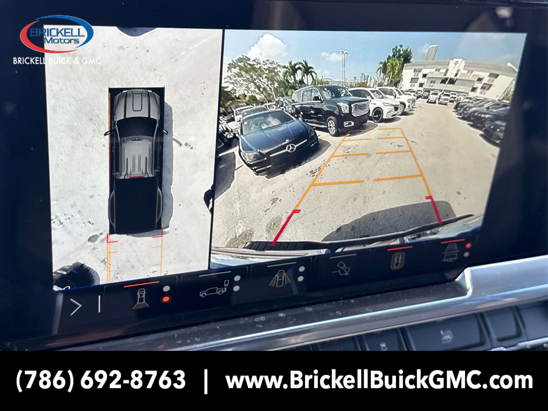 New 2025 GMC Sierra 3500 SLT w/ SLT Convenience Package image 27