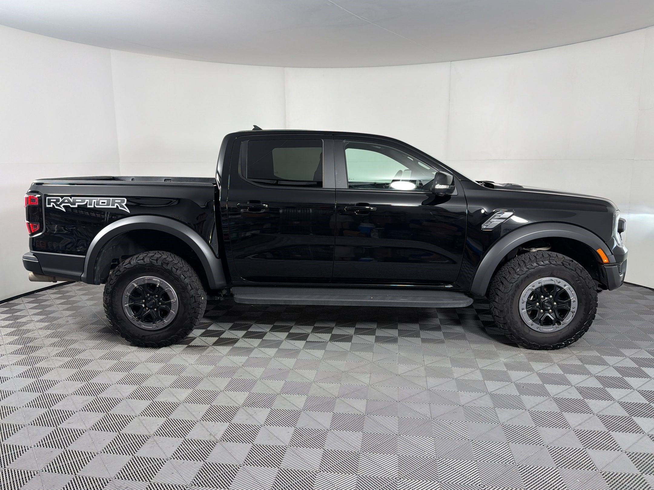 Used 2025 Ford Ranger Raptor AWD/4WD image 8