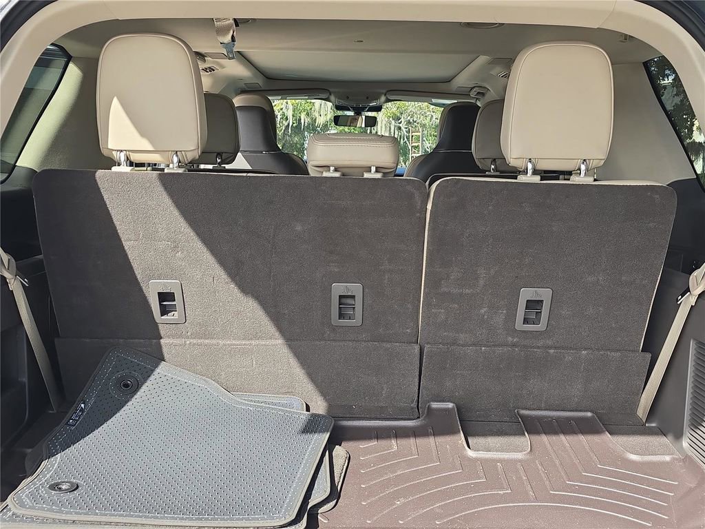 Used 2024 Lincoln Navigator Reserve image 11