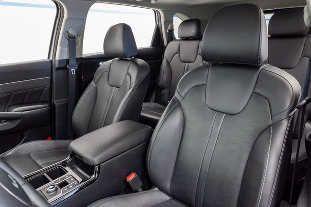 Used 2025 Kia Sorento SX FWD image 11