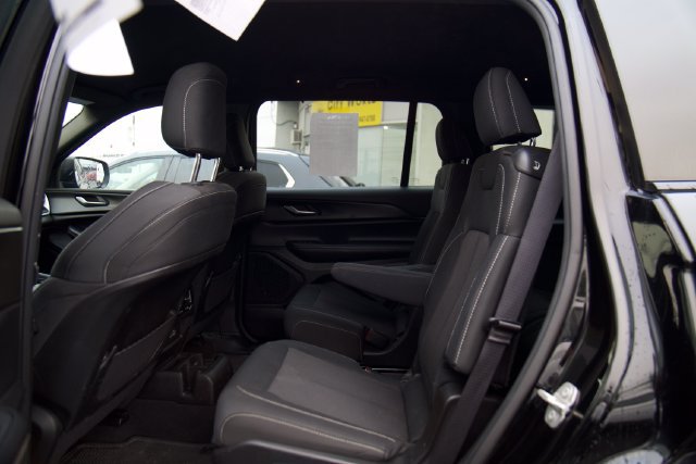 Used 2024 Jeep Grand Cherokee L Laredo RWD image 29