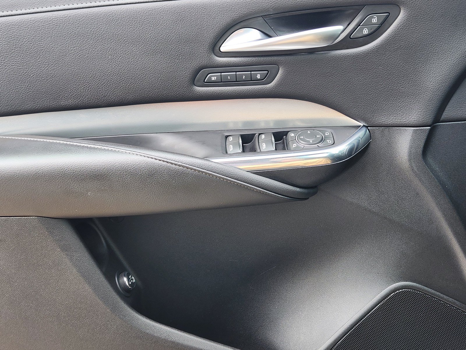 Certified 2023 Cadillac XT4 Premium Luxury w/ Enhanced Visibility Package FWD image 19