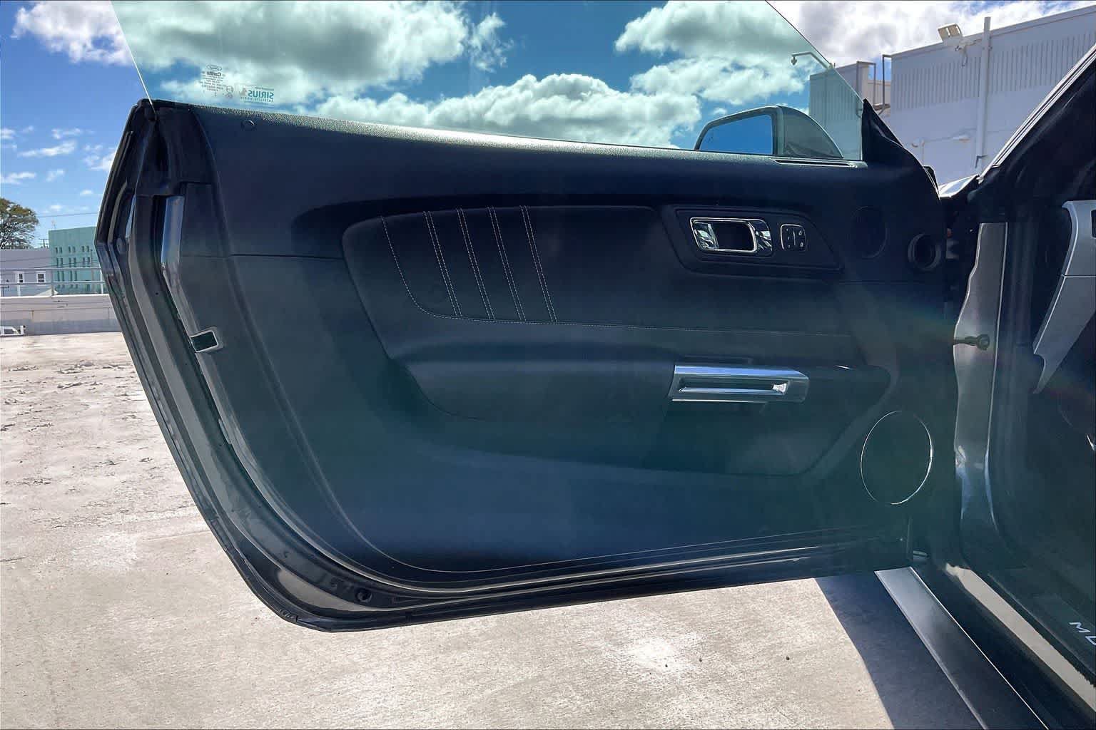 Used 2015 Ford Mustang GT Premium w/ Equipment Group 401A RWD image 26