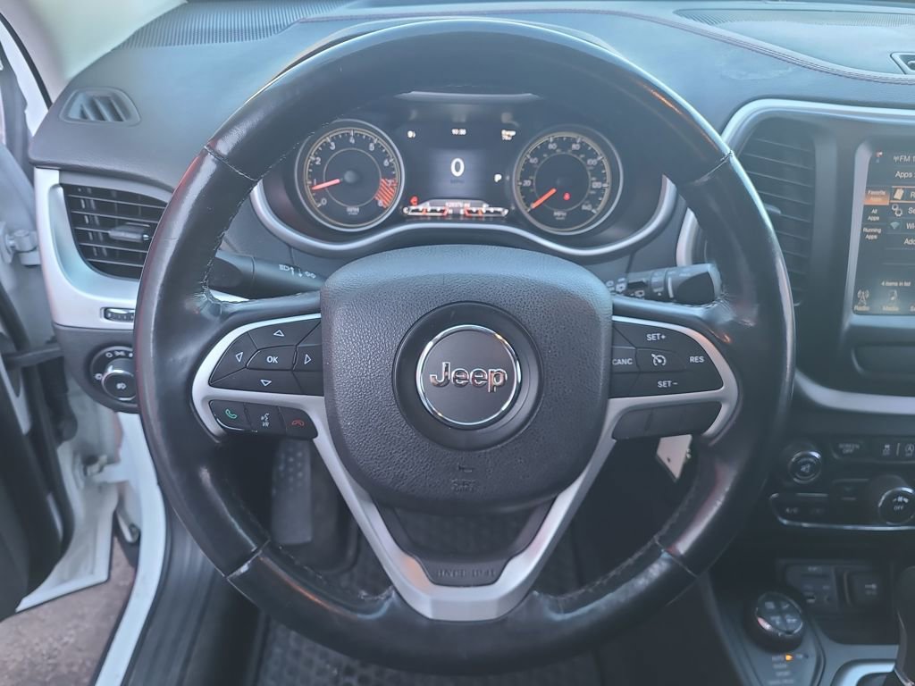 Used 2015 Jeep Cherokee Trailhawk image 25