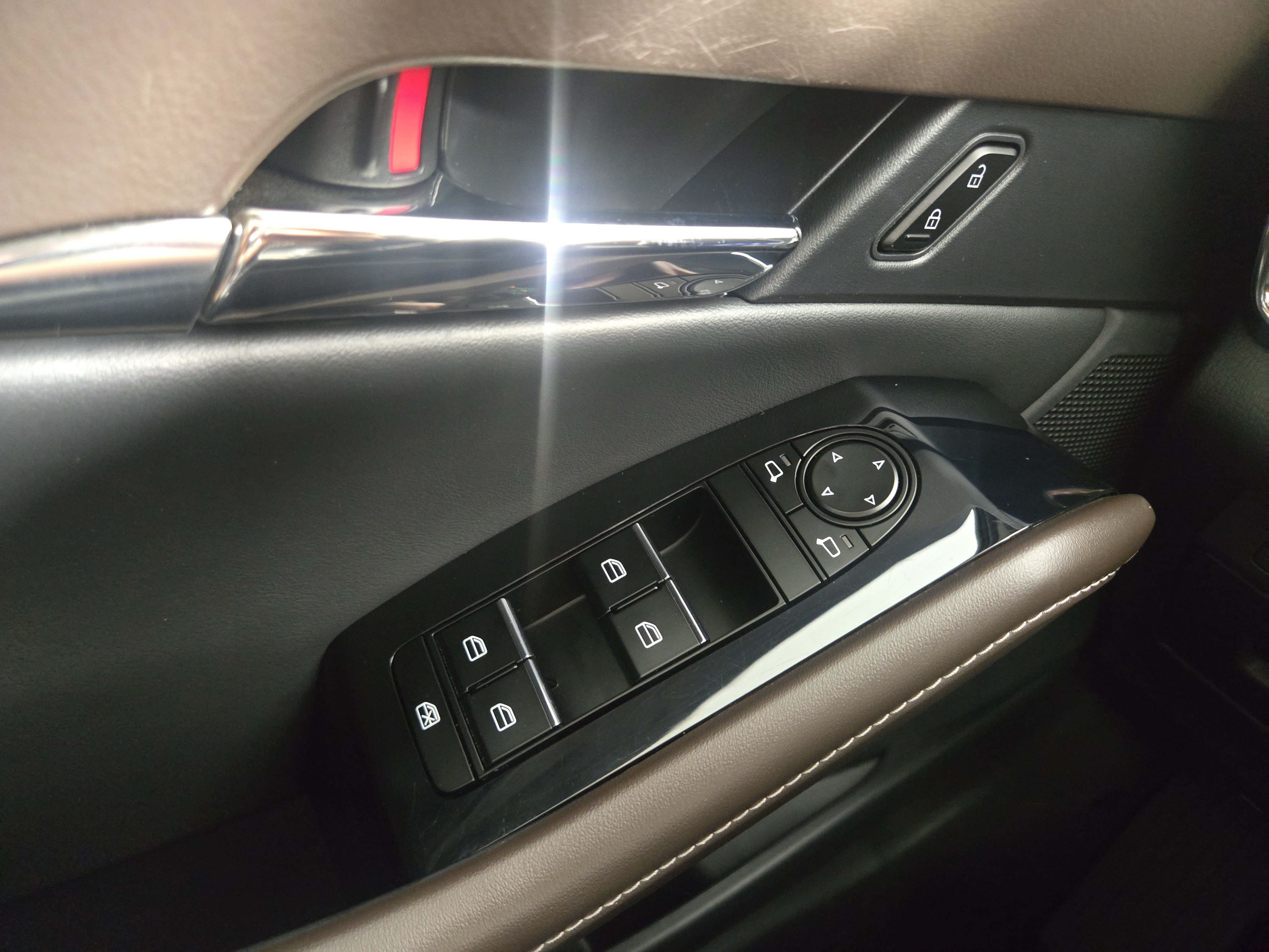 Certified 2023 MAZDA CX-30 AWD 2.5 S w/ Premium Package image 30