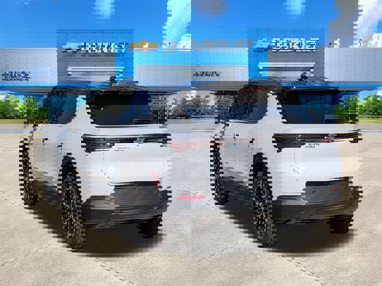 New 2026 Chevrolet Equinox EV LT image 3