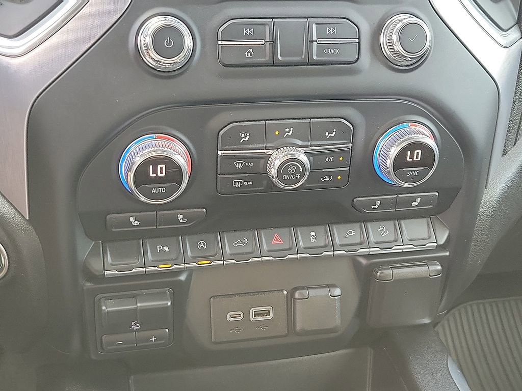 Used 2020 GMC Sierra 1500 Elevation w/ Elevation Value Package image 17