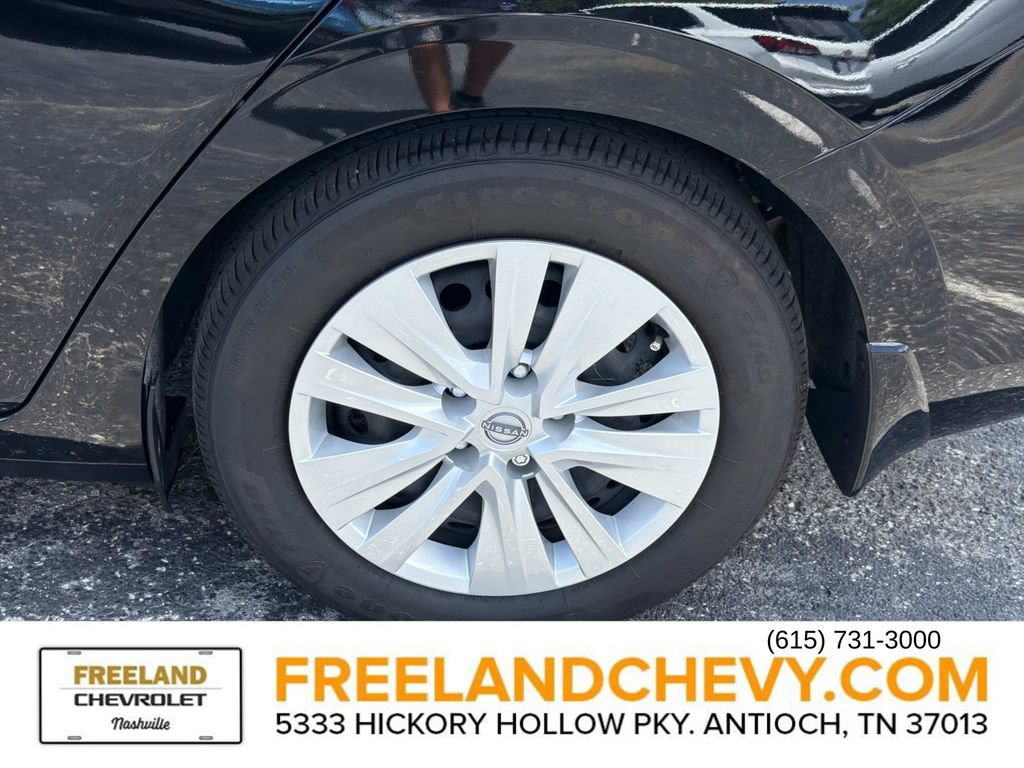Used 2025 Nissan Sentra S FWD image 11