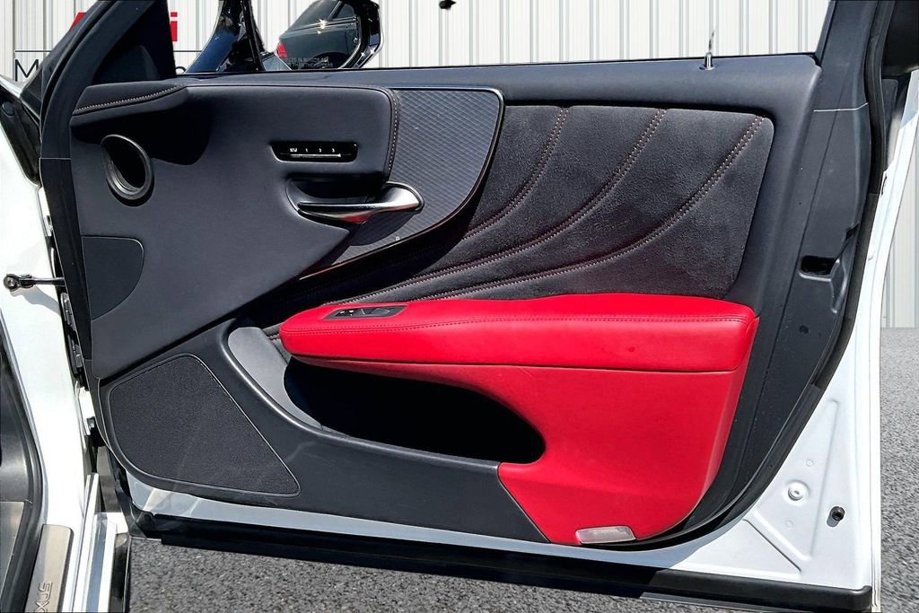 Used 2022 Lexus LS 500 F Sport w/ Accessory Package (Z2) image 28