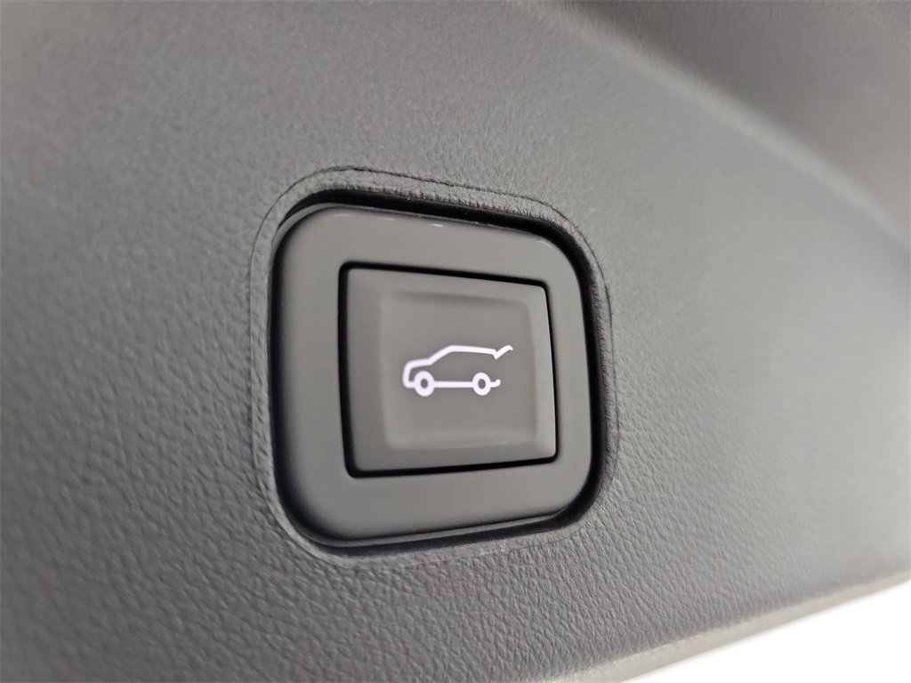 New 2025 Cadillac Lyriq Sport image 30