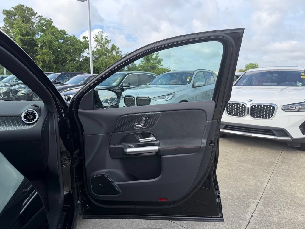 Used 2025 Mercedes-Benz GLA 250 image 30