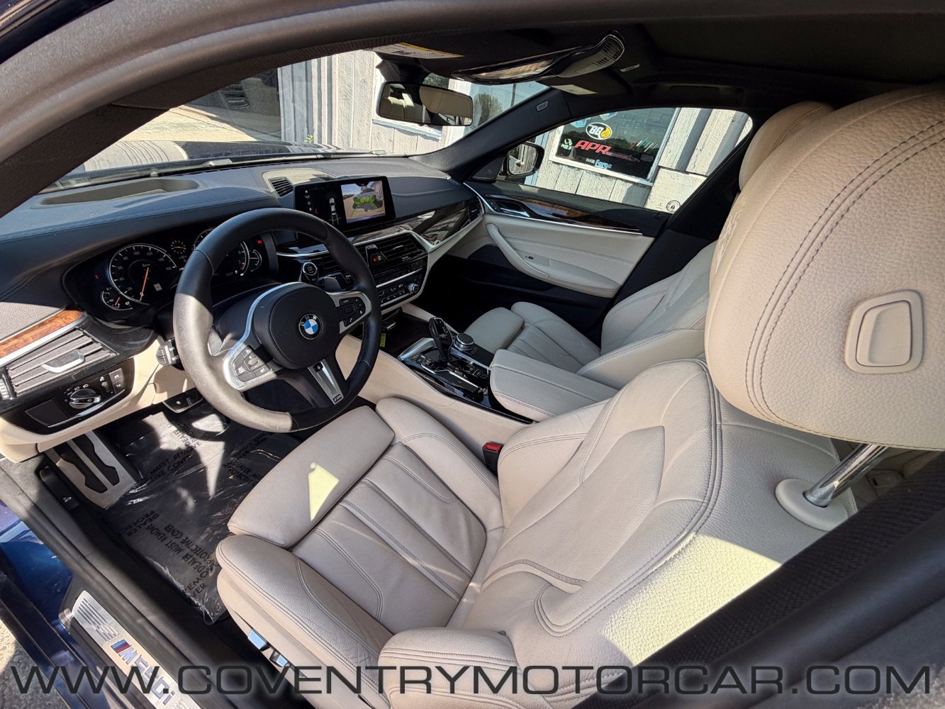 Used 2018 BMW M550i xDrive AWD/4WD image 28