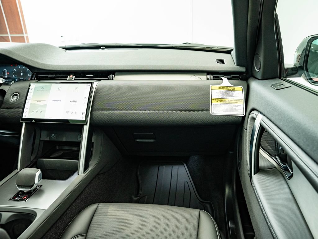 New 2026 Land Rover Discovery Sport Landmark AWD/4WD image 46