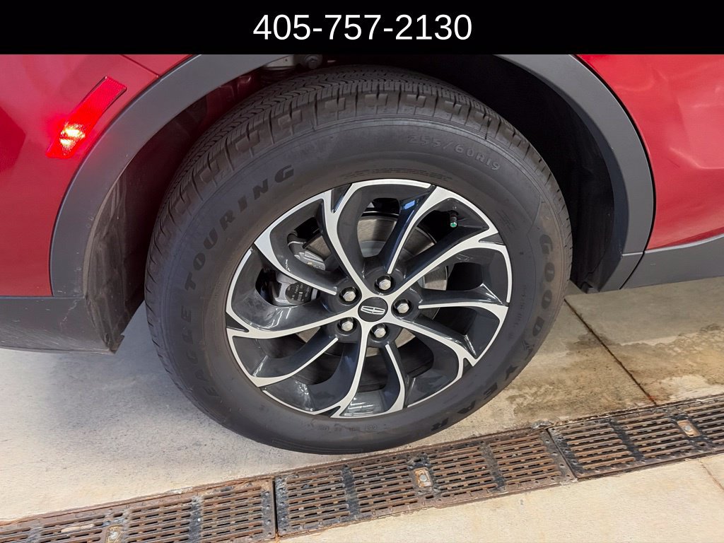 Used 2026 Lincoln Nautilus Premier AWD/4WD image 13