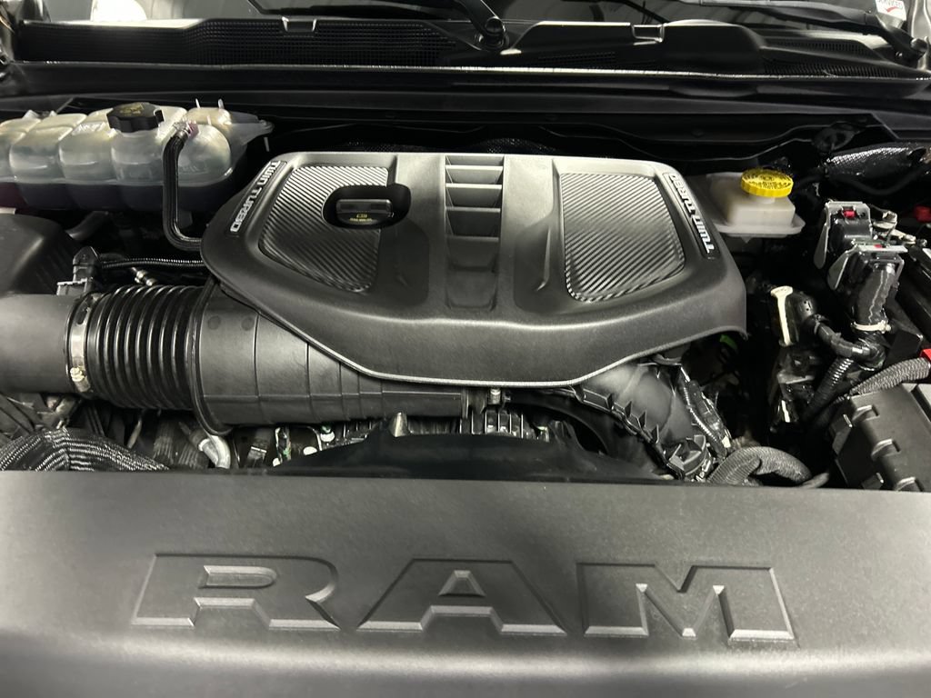 Used 2025 RAM 1500 Limited AWD/4WD image 25