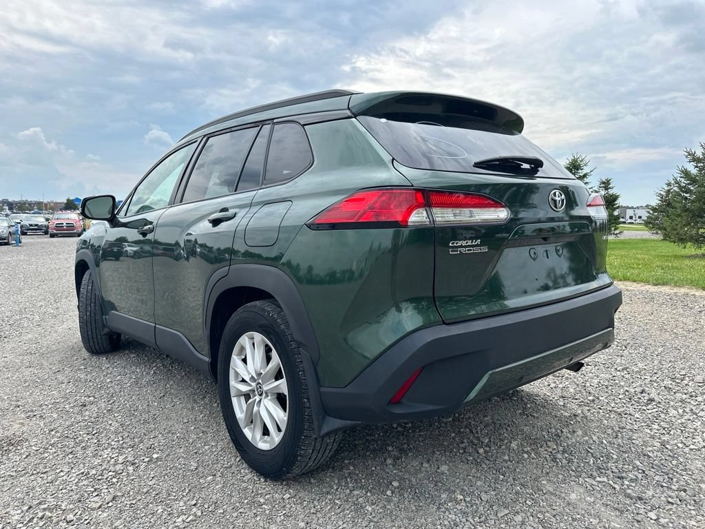 Used 2022 Toyota Corolla Cross LE AWD/4WD image 8