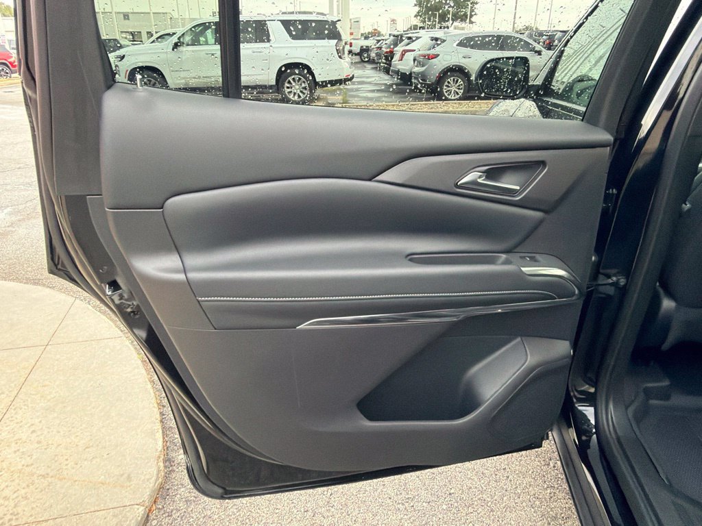 Used 2026 Chevrolet Traverse LT w/ Sun and Wheel Package AWD/4WD image 21
